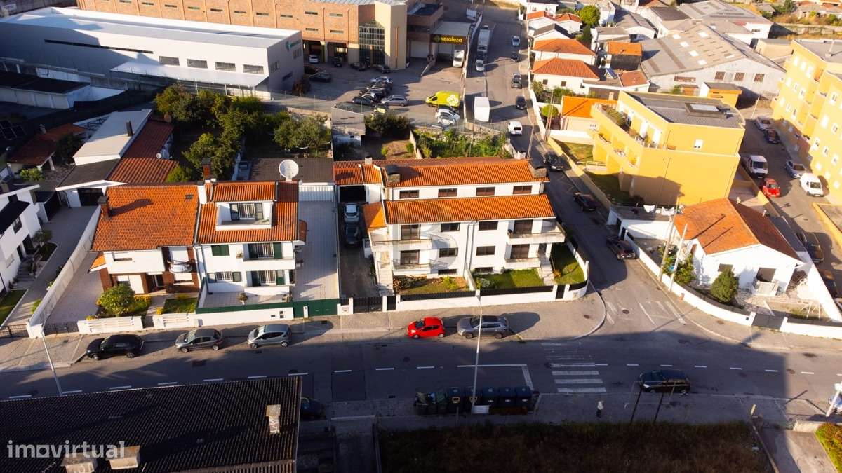 Moradia T4 Venda em Mafamude e Vilar do Paraíso,Vila Nova de Gaia-0
