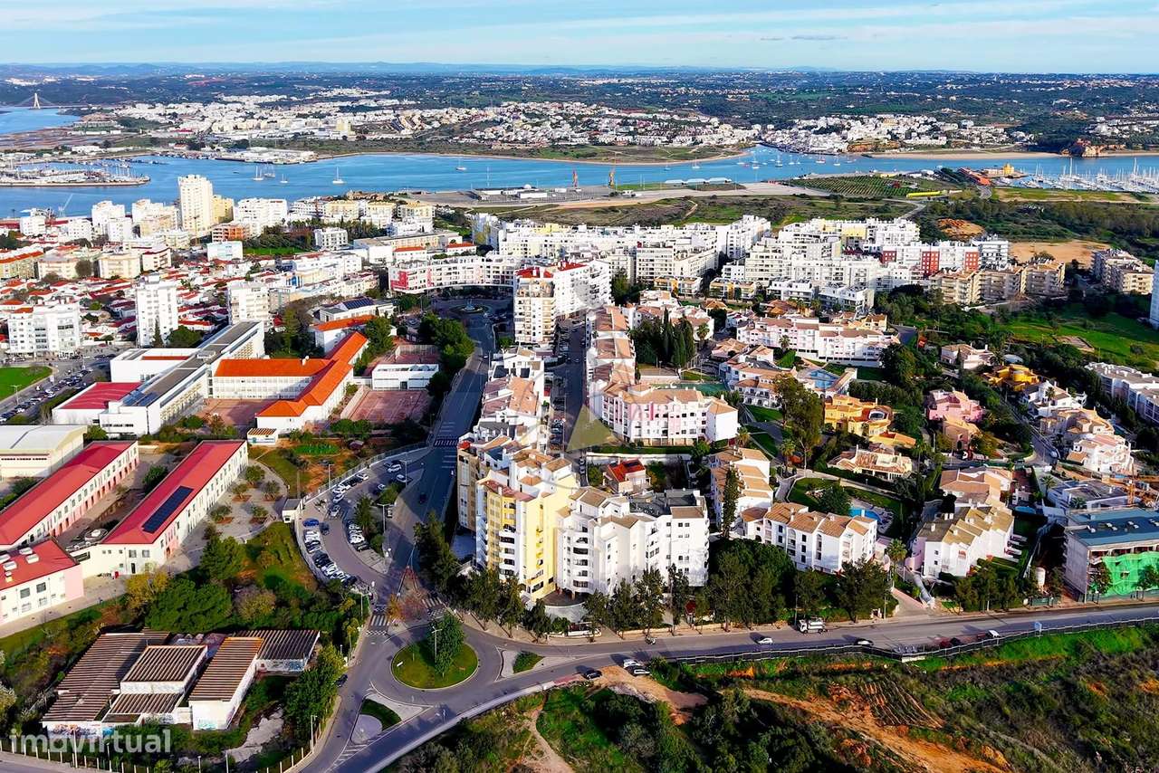 Apartamento T2 virado a Sul , com Garagem na Vila Rosa - Portimão-48