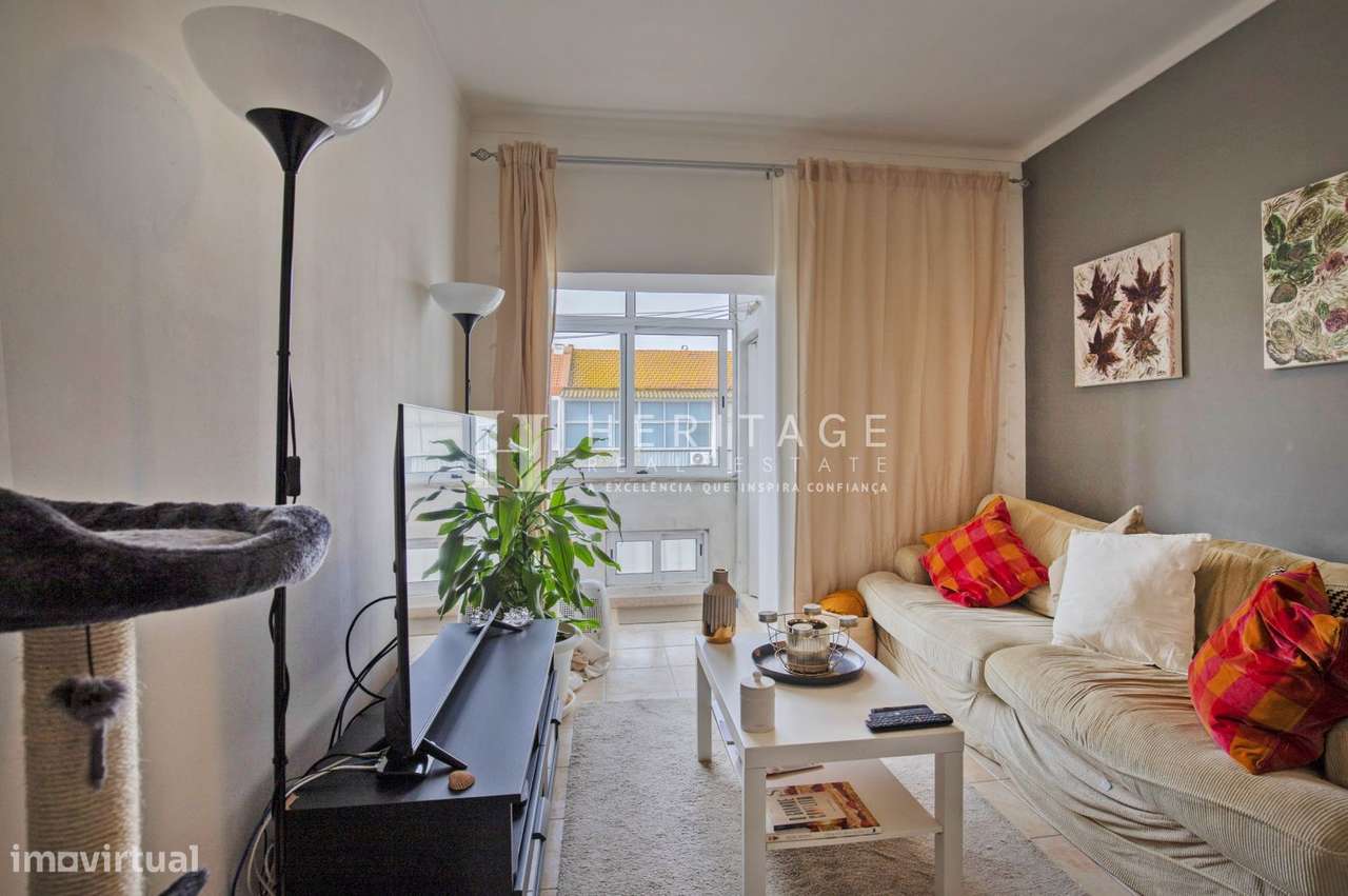 T2 com excelente luz natural no Lavradio | Próximo de tudo-9