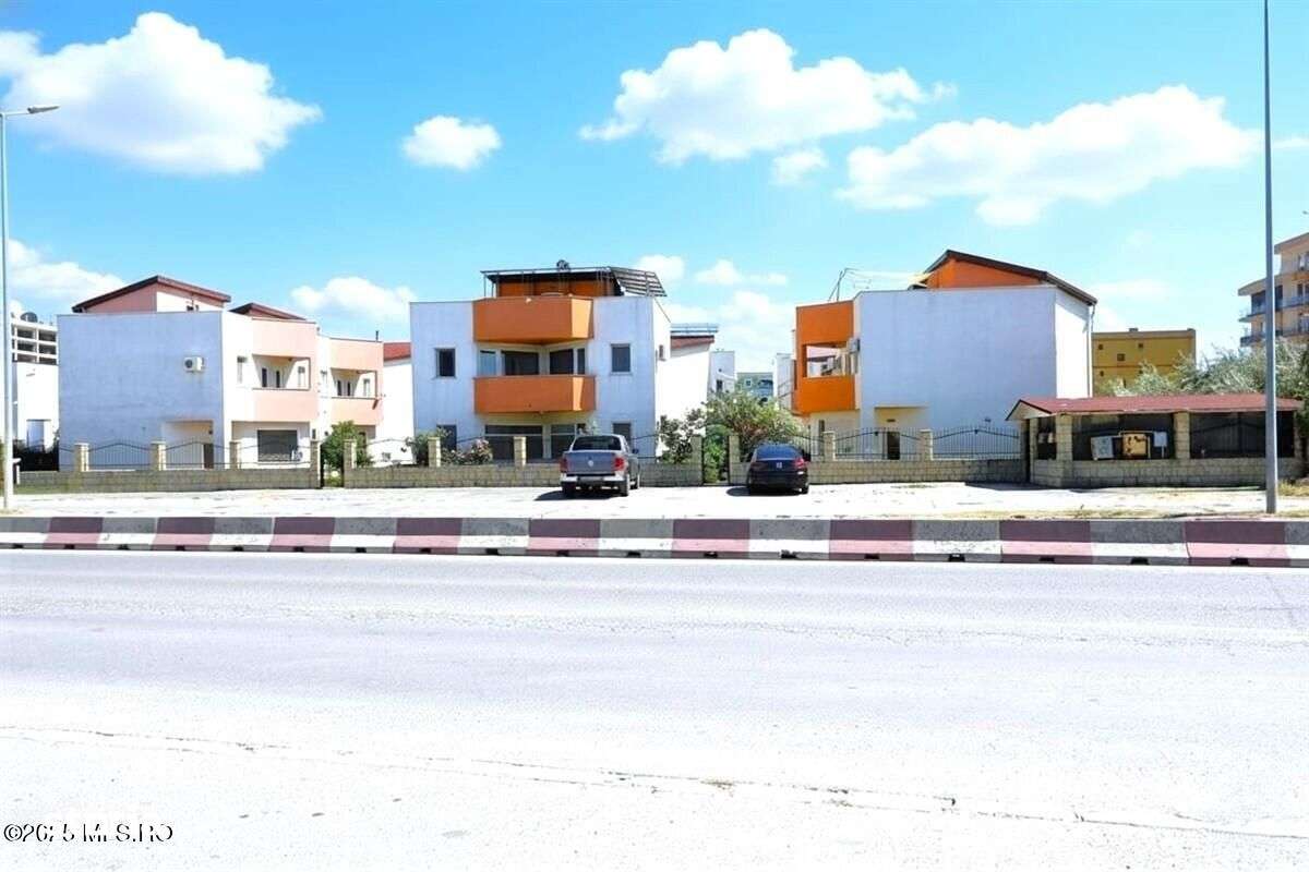 Mamaia Nord - Scoica Land, casa de vacanta la mare, P+1E+Terasa! - Imagine principală: 5/20