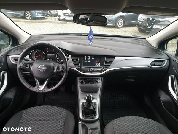 Opel Astra - 10