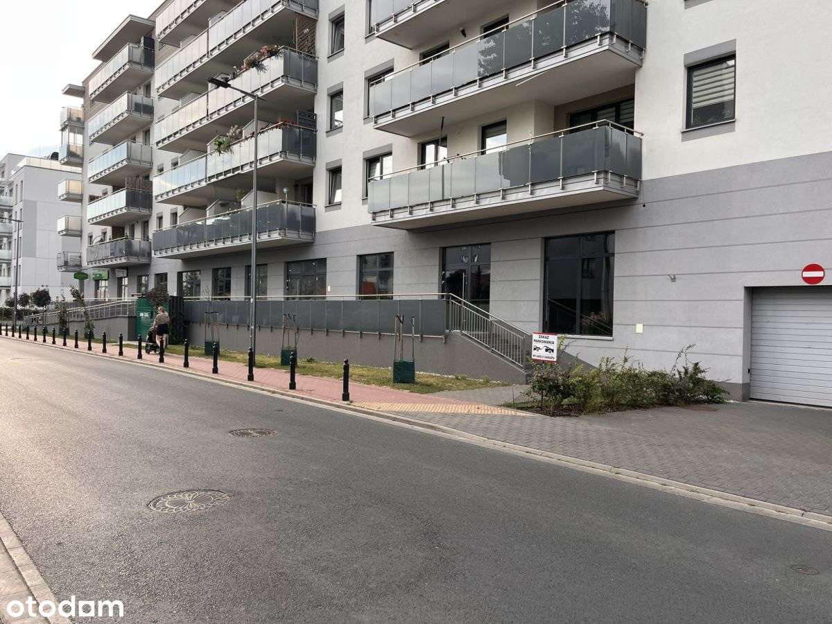 Lokal komercyjny na sprzedaż – Ząbki, część nowa-2