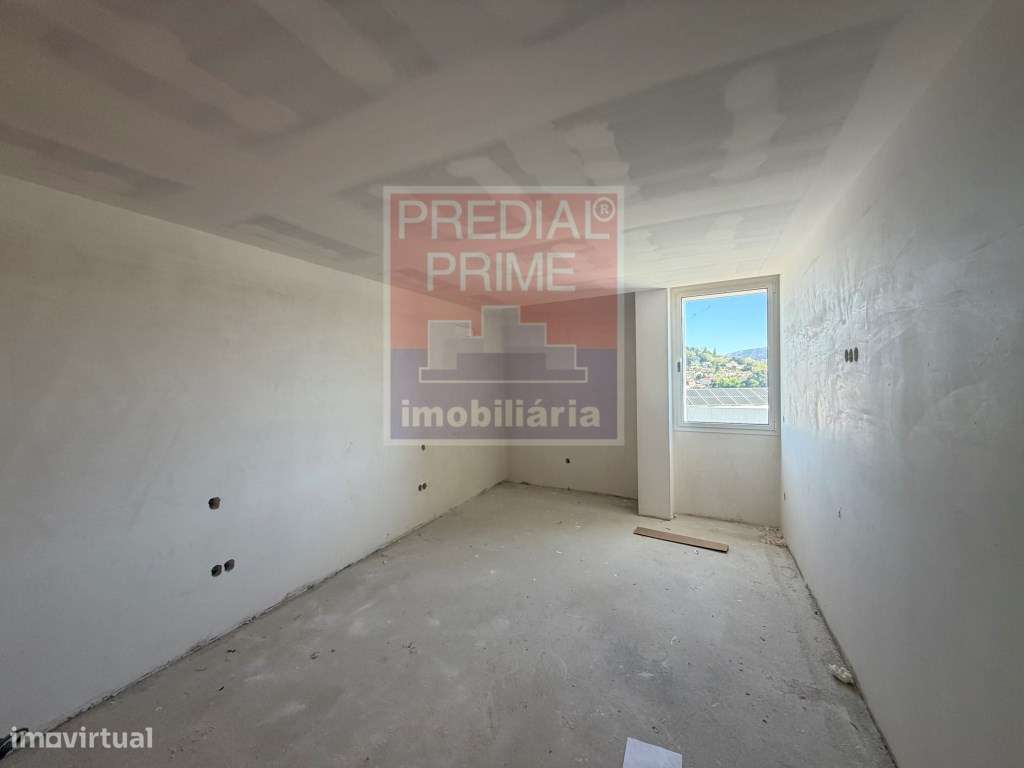 EXCELENTE APARTAMENTO T3 NO CENTRO DE OLIVEIRA DE AZEMEIS-18
