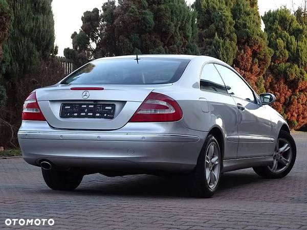 Mercedes-Benz CLK - 10