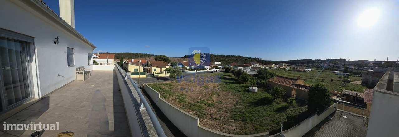 Apartamento T2 com Terraço em Outeiro da Cabeça-6