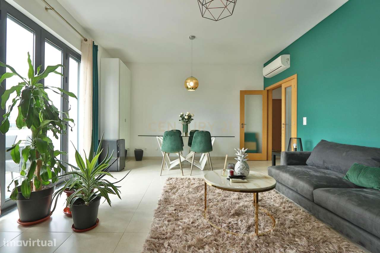 Apartamento T2 com Terraço em Odivelas, Lisboa - Grande imagem: 2/24