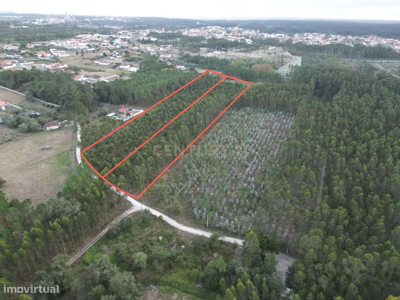 Terreno de 9.275 m² à Venda - Oportunidade de Investimento em Zona Ver - Grande imagem: 2/9