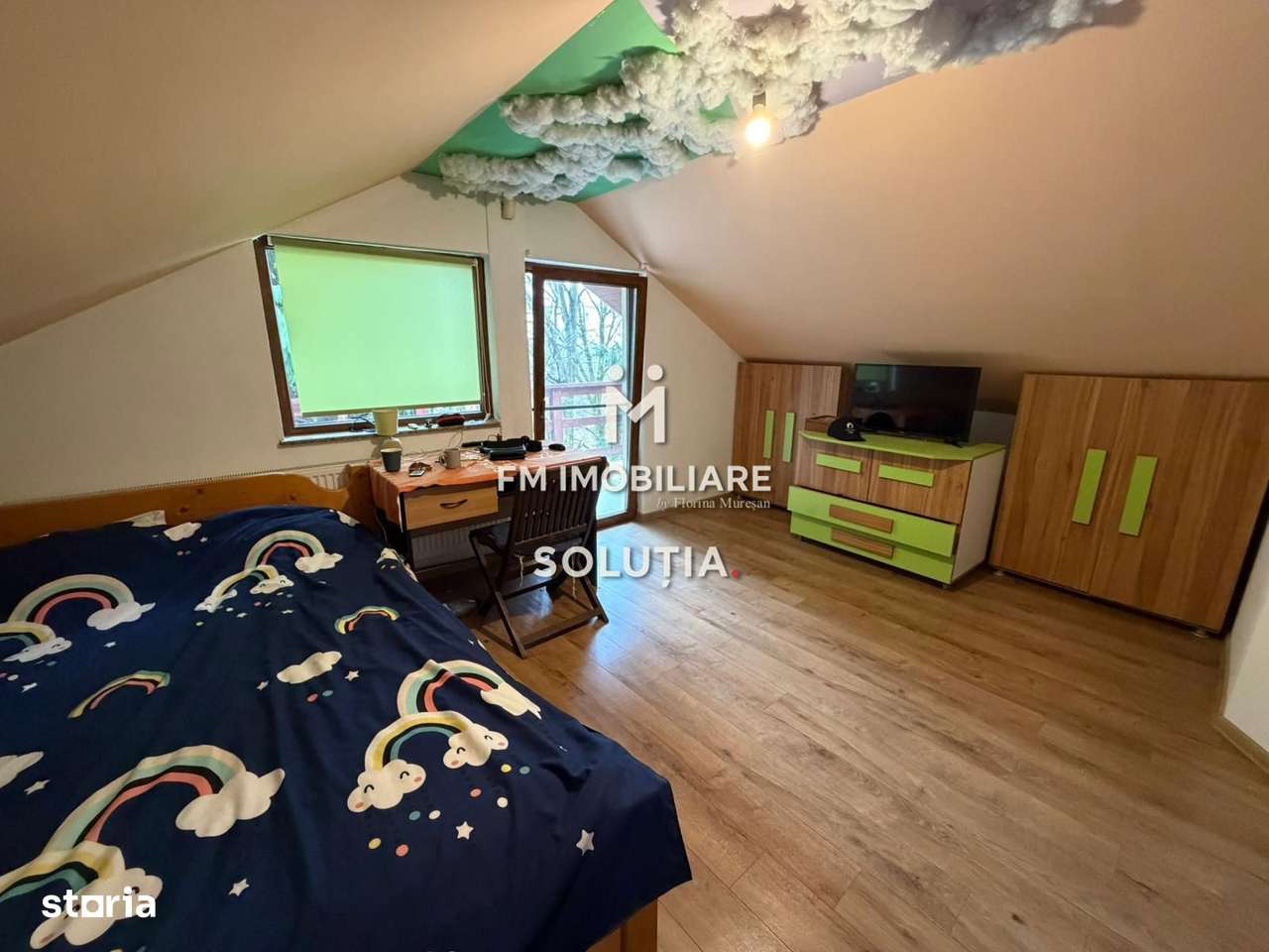 Casă de  vânzare cu vedere panoramică-15