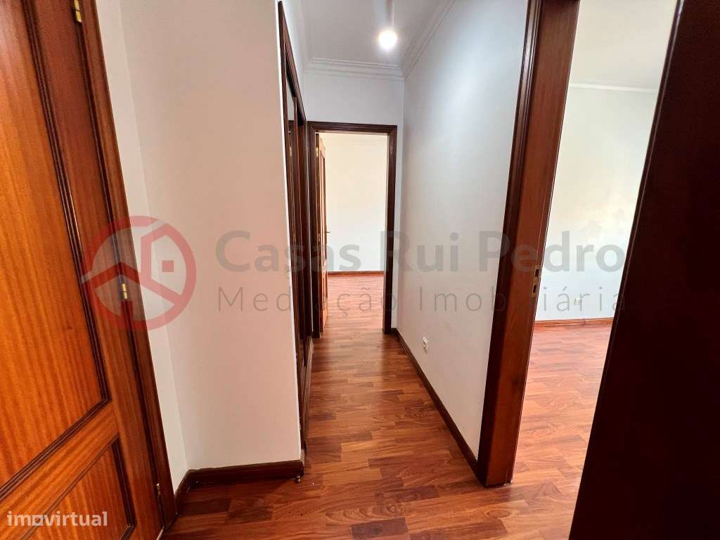 Apartamento T3 com garagem e arrecadação em Santa Marta do Pinhal, ...-25