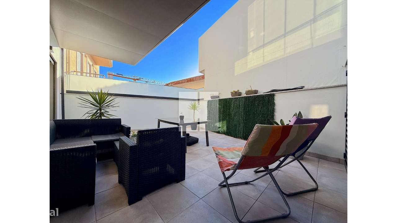 Apartamento T3 Seminovo c/ Terraço-16