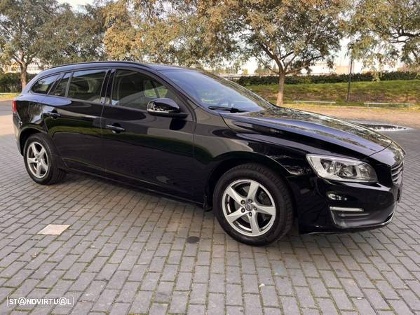 Volvo V60 2.0 D2 Momentum Drive Geartronic - 11