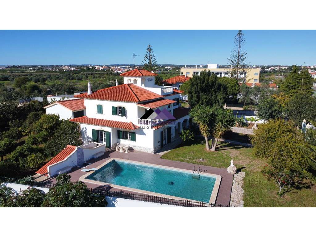 Moradia T3 c/ Piscina e Garagem-15