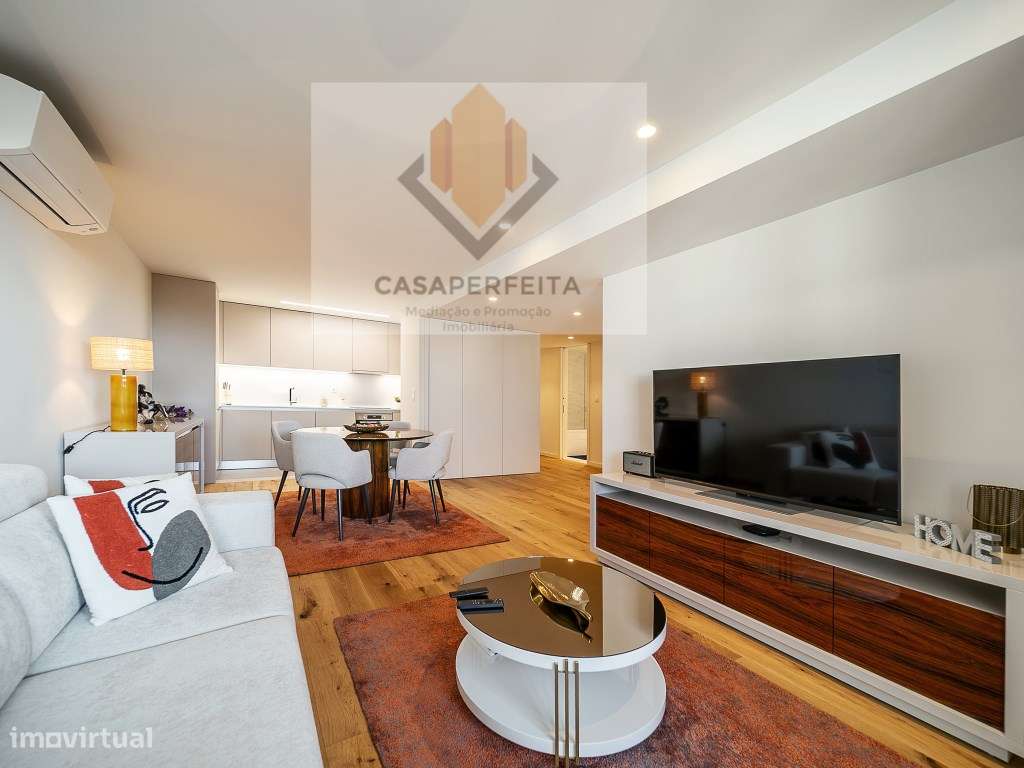 Apartamento T2 de Luxo com Varanda, Lugar de Garagem e Arrumo - Jun...-2