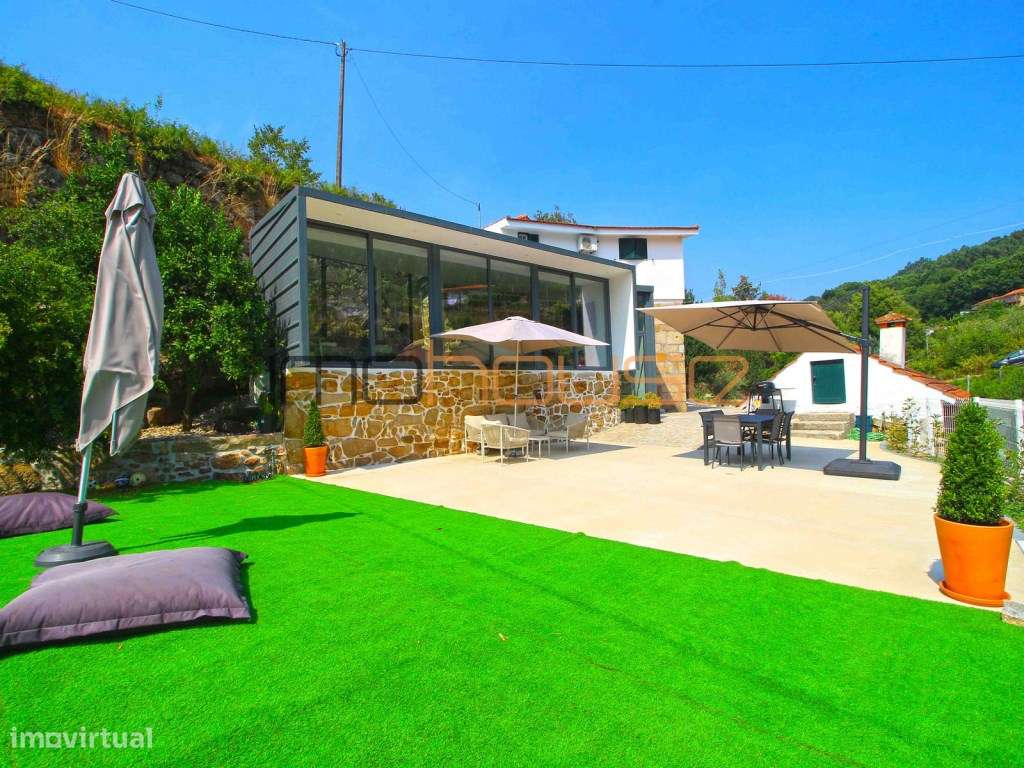 Quinta com Casa Remodelada e Antigo Moinho de Água Junto a Ribeiro-24
