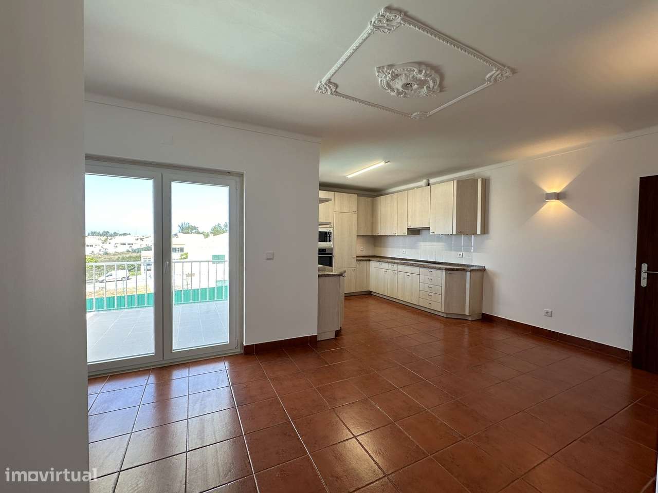 Moradia Isolada T3 com Piscina e Vista Mar na Ericeira-11
