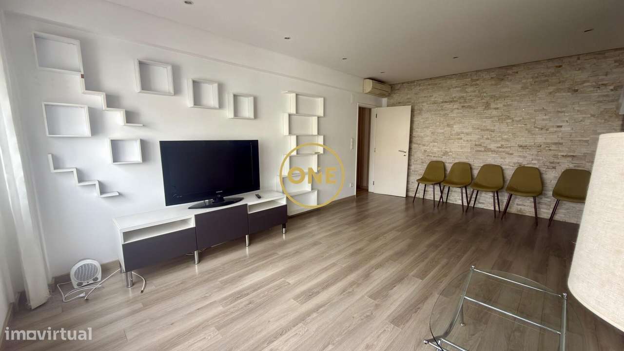 T1 Luminoso em Massamá | Cozinha Equipada | Prédio com Elevador - Grande imagem: 5/22