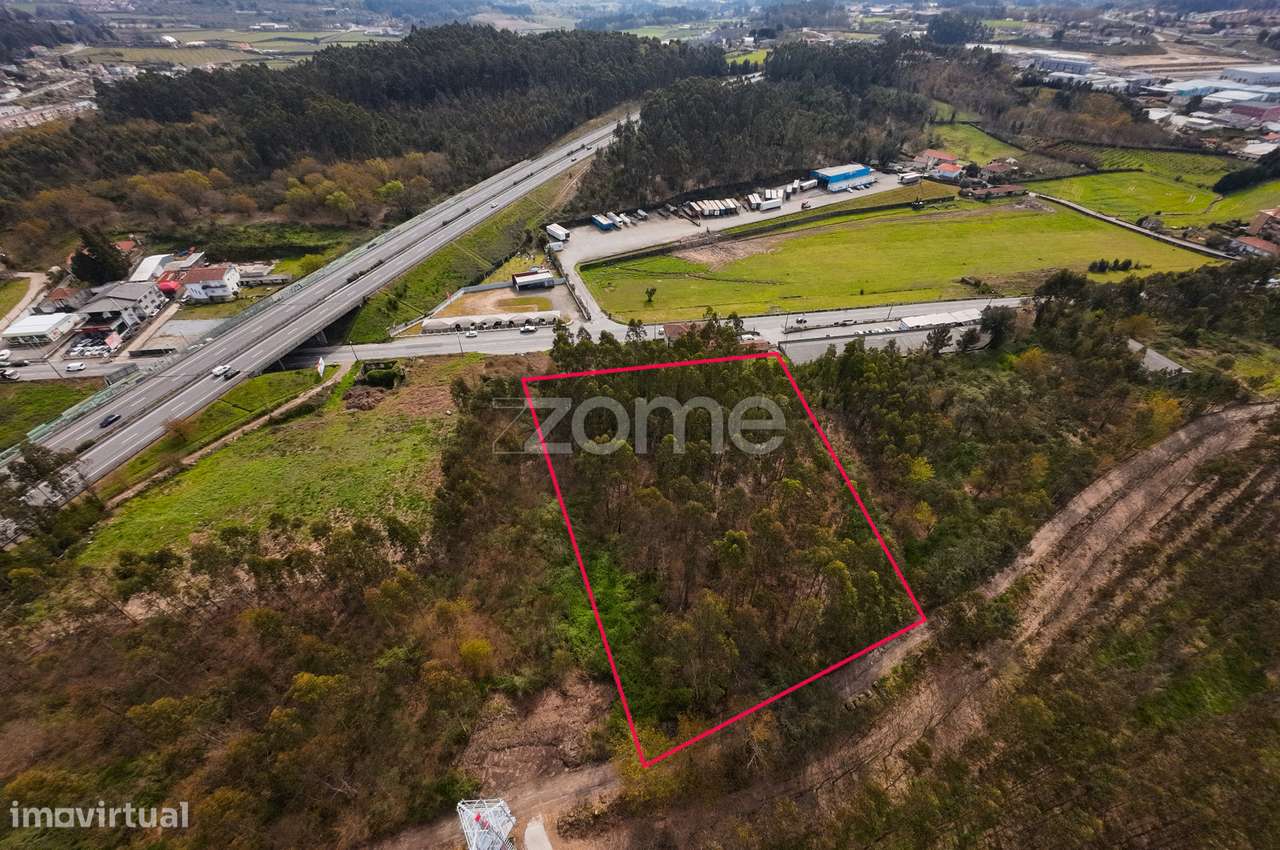 Terreno Urbano 3.532m2 - Grande imagem: 2/24