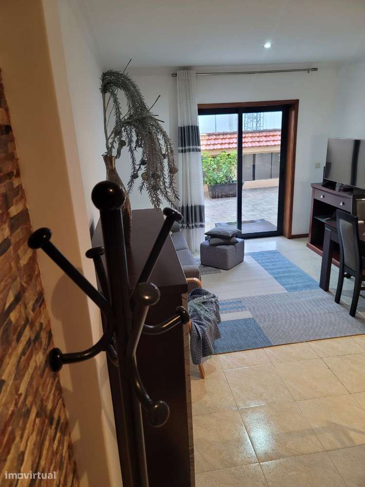 Apartamento T1 renovado com terraço - Grande imagem: 5/20