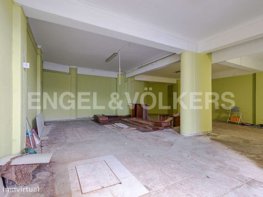 Loja ampla em Arroios - Grande imagem: 3/26