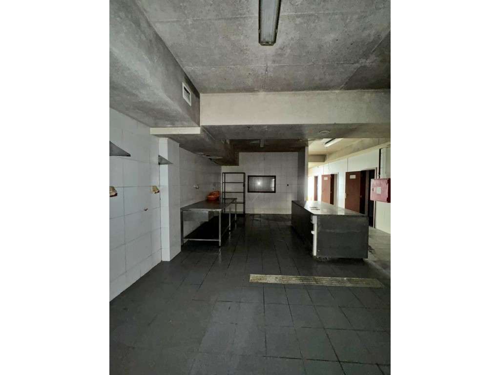 Oportunidade de negócio no coração de V. N. de Gaia-11