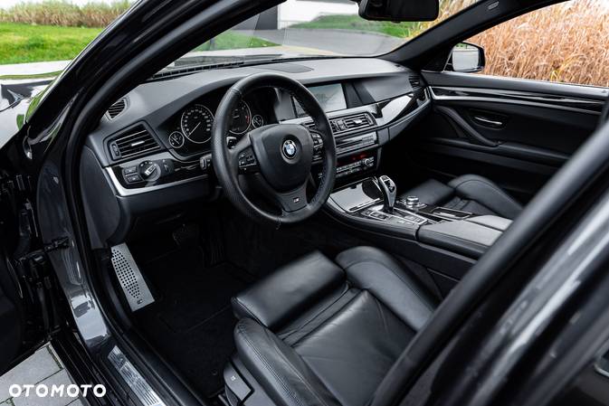 BMW Seria 5 530d xDrive Touring Sport-Aut - 17