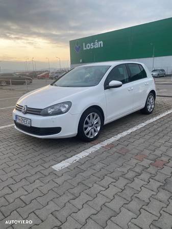 Volkswagen Golf - 1