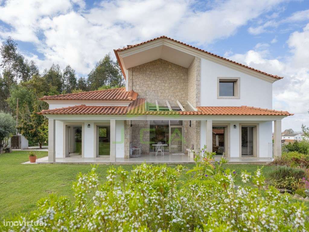 Moradia com terreno e piscina a 3km da Batalha-5