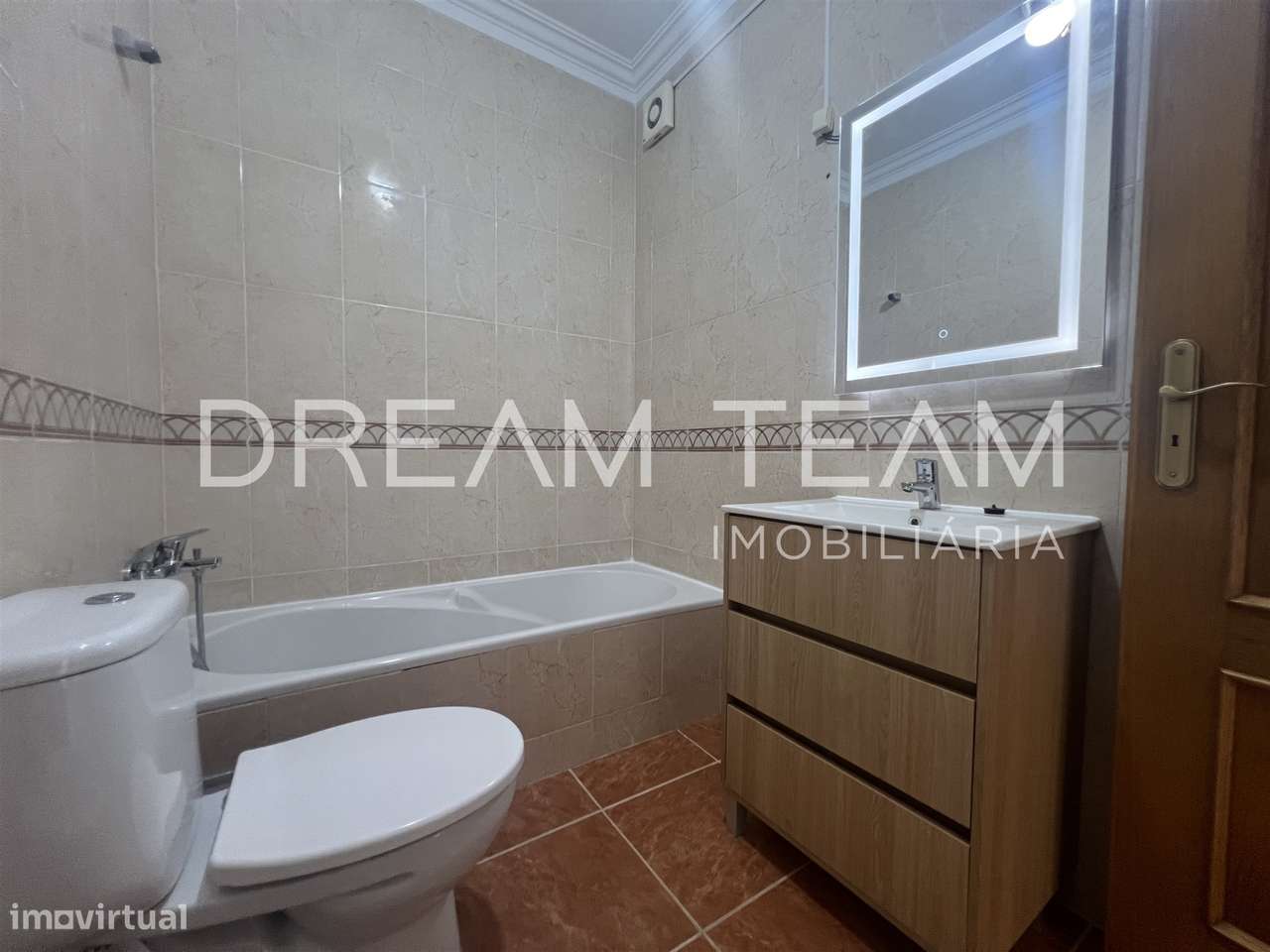 Moradia T4  com Piscina e Lote de 900 m² – Qta da Serralheira, Setúbal-14