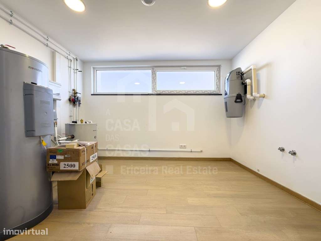 Vende Moradia T4 - Santa Cruz 5 km, A Casa das Casas-25