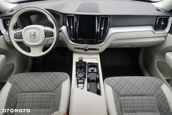 Volvo XC 60 - 8