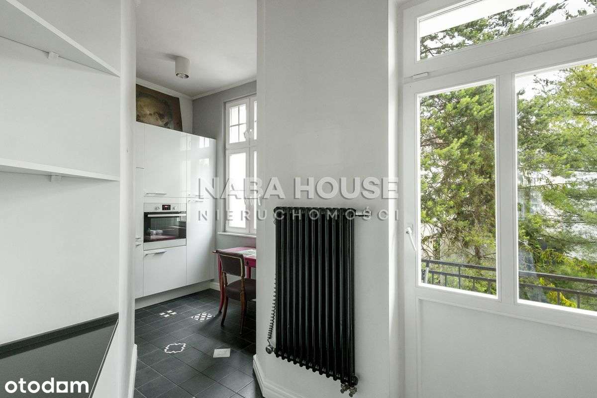 Słoneczny klimatyczny Apartament z dwoma balkonami-8