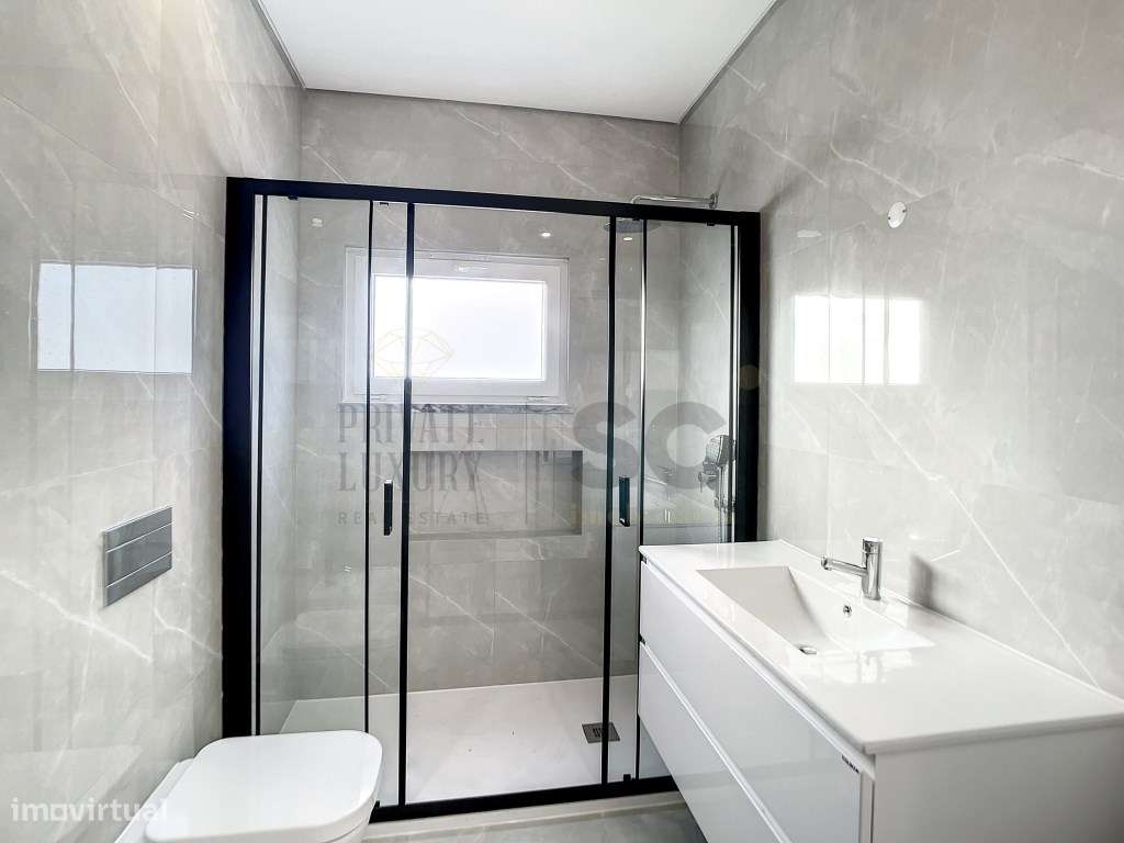 Moradia T3 em Fernão Ferro com Pérgula e Logradouro-38