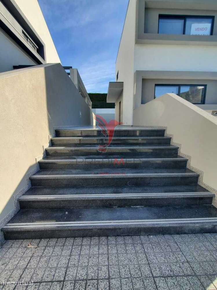 Moradia T3 NOVA nos Maninhos, Maia - Grande imagem: 4/33