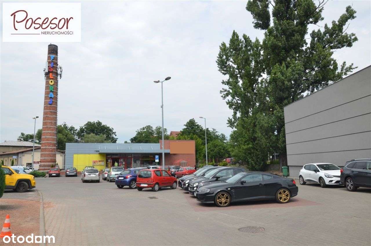 Pawilon handlowy w śródmieściu, parking - Pełny obrazek: 5/5