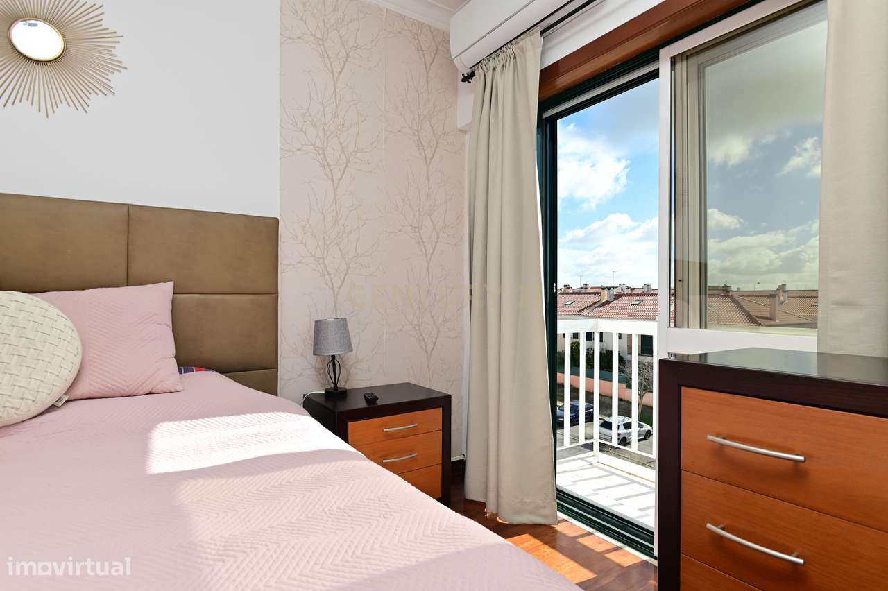 Apartamento T3 Mobilado, em Varge Mondar (Rio de Mouro, Sintra)-7