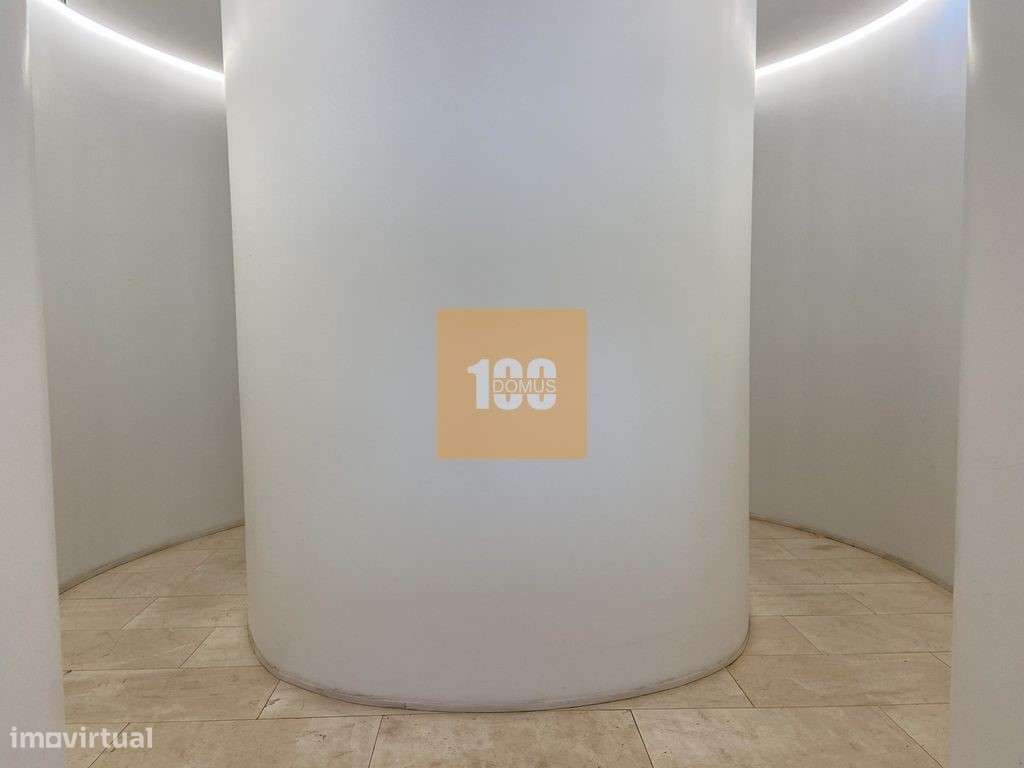 Escritório próximo da Batalha - Grande imagem: 4/29