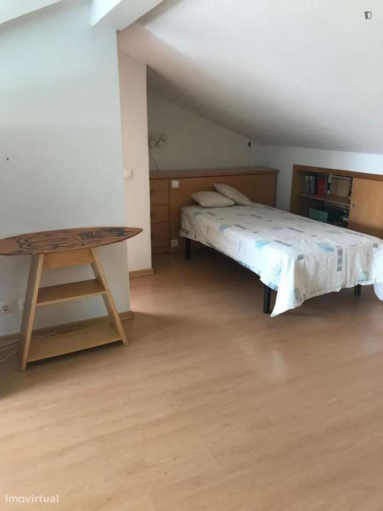 Quarto - localizado em Restelo Lisbon - Grande imagem: 5/8