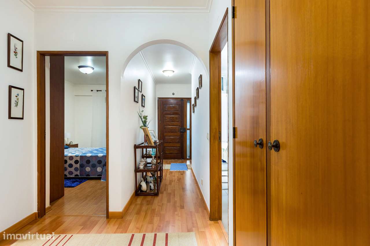 T2 com terraço em Rio de Mouro-Sintra-17