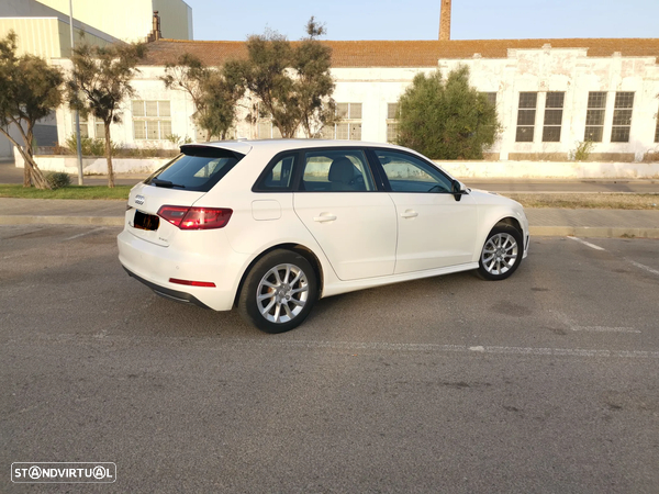 Audi A3 Sportback - 6