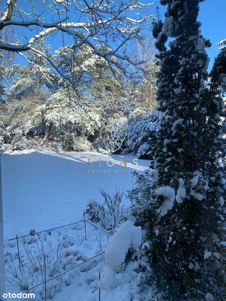 Willa na działce 3500m2. z pięknym ogrodem!-16