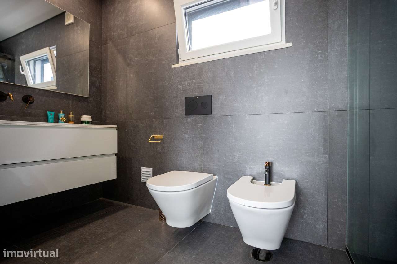 Moradia T4 Semi-Nova-20