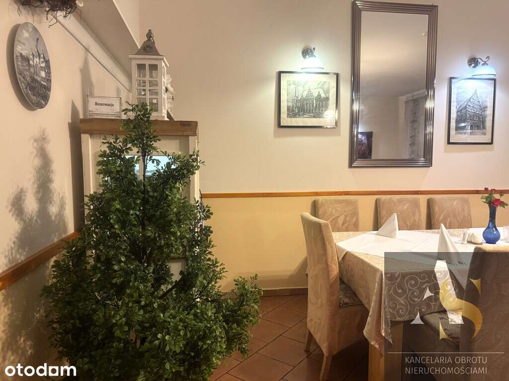 Kamienica z dochodową restauracją w centrum miasta-10