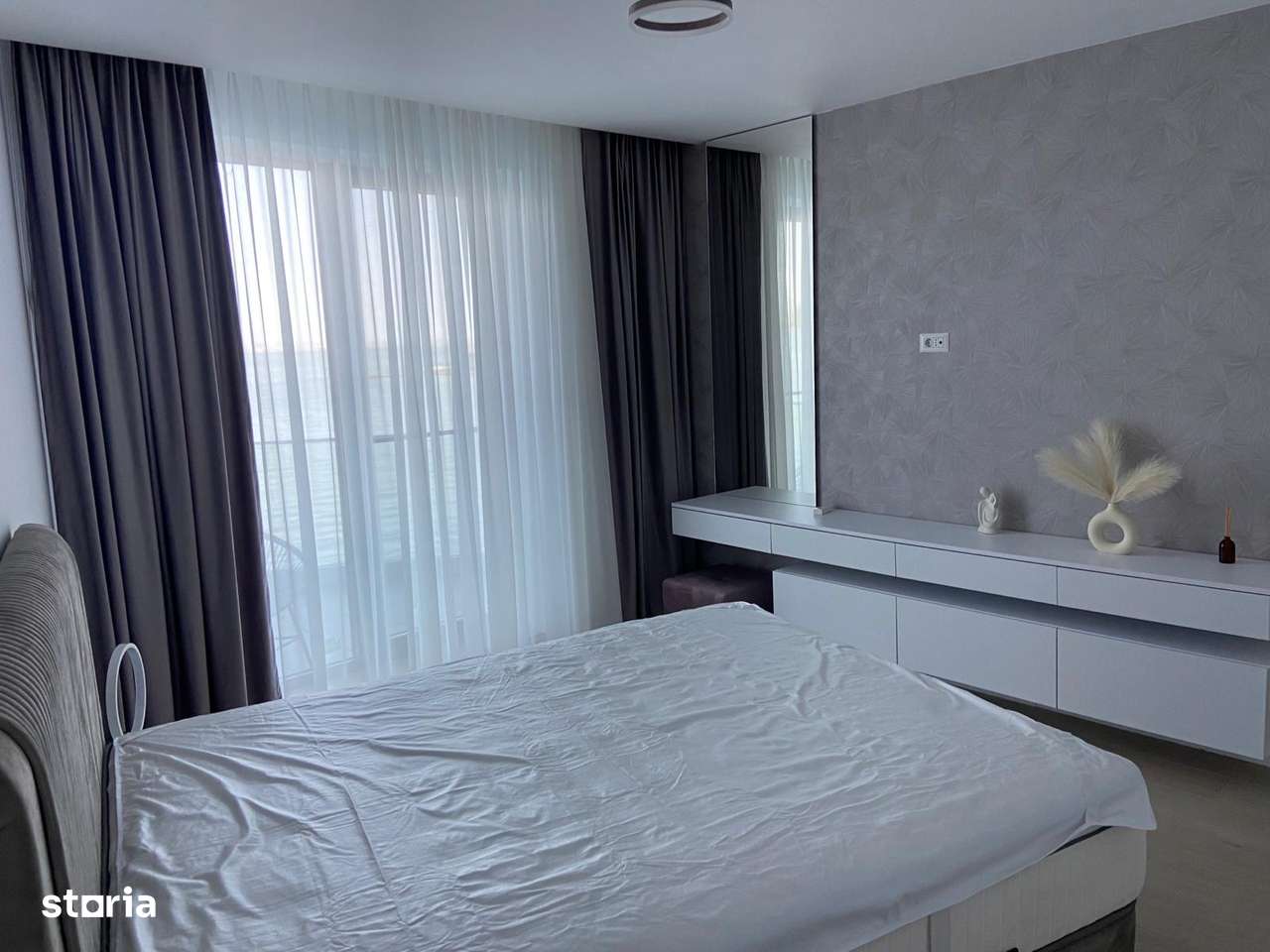 MAMAIA-LAKE ONE 2 CAMERE MOBILAT, UTILAT, VEDERE FRONTALA SPRE LAC - Imagine principală: 4/19