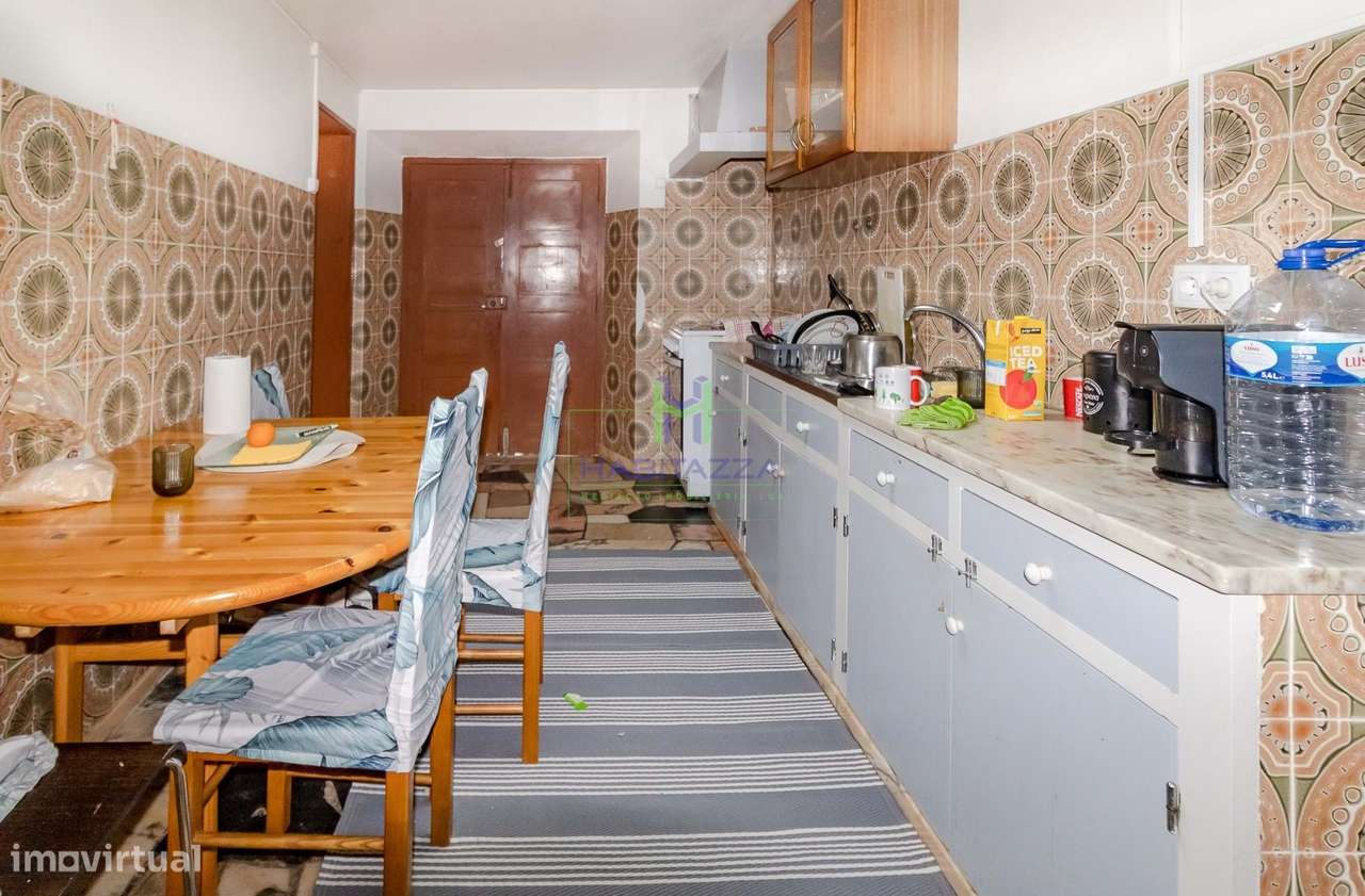 Moradia T2, com anexos e bom quintal, no coração da Praia da Luz-36