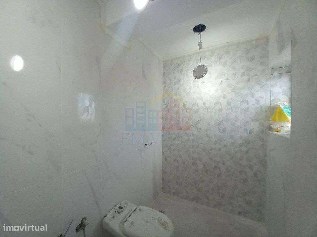 Apartamento T4 no Laranjeiro-27