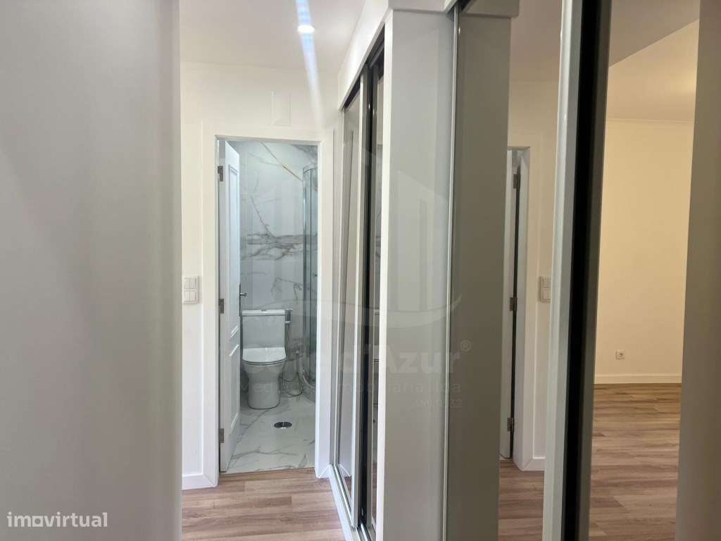 Apartamento T3 Parque da Paz no Feijó com Arrecadação e duas Varandas.-13