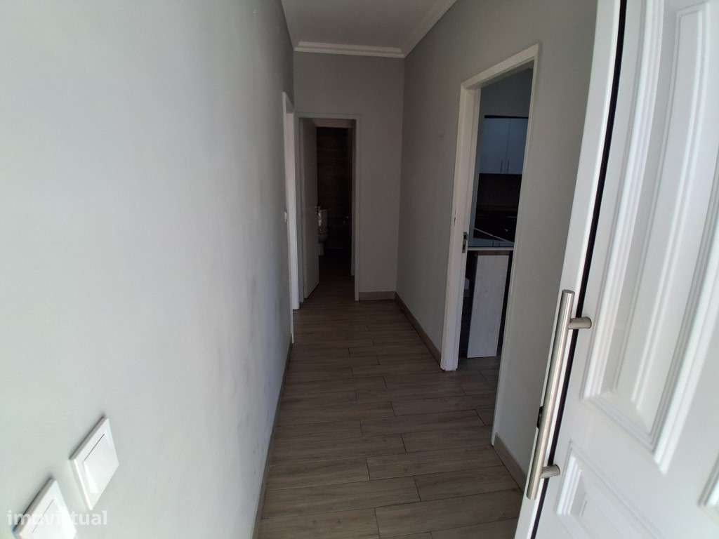 Andar Moradia T3 Renovado com Garagem - S. Cosme, Gondomar-27