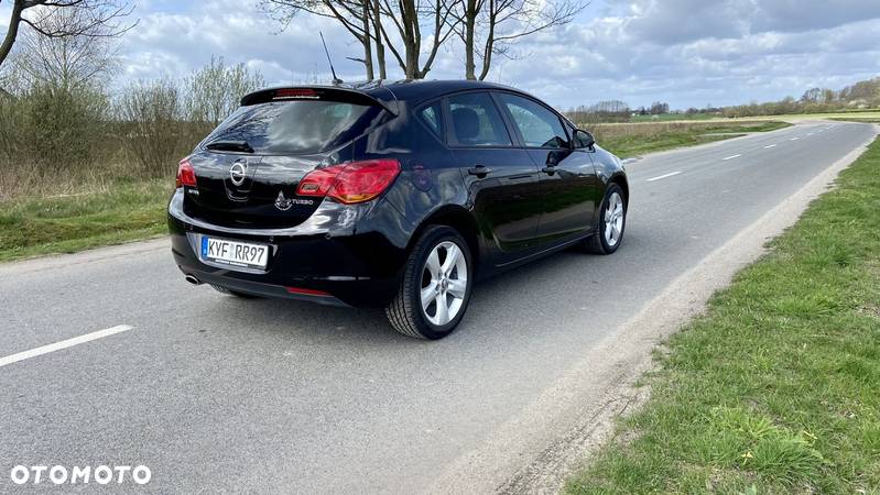 Opel Astra - 4