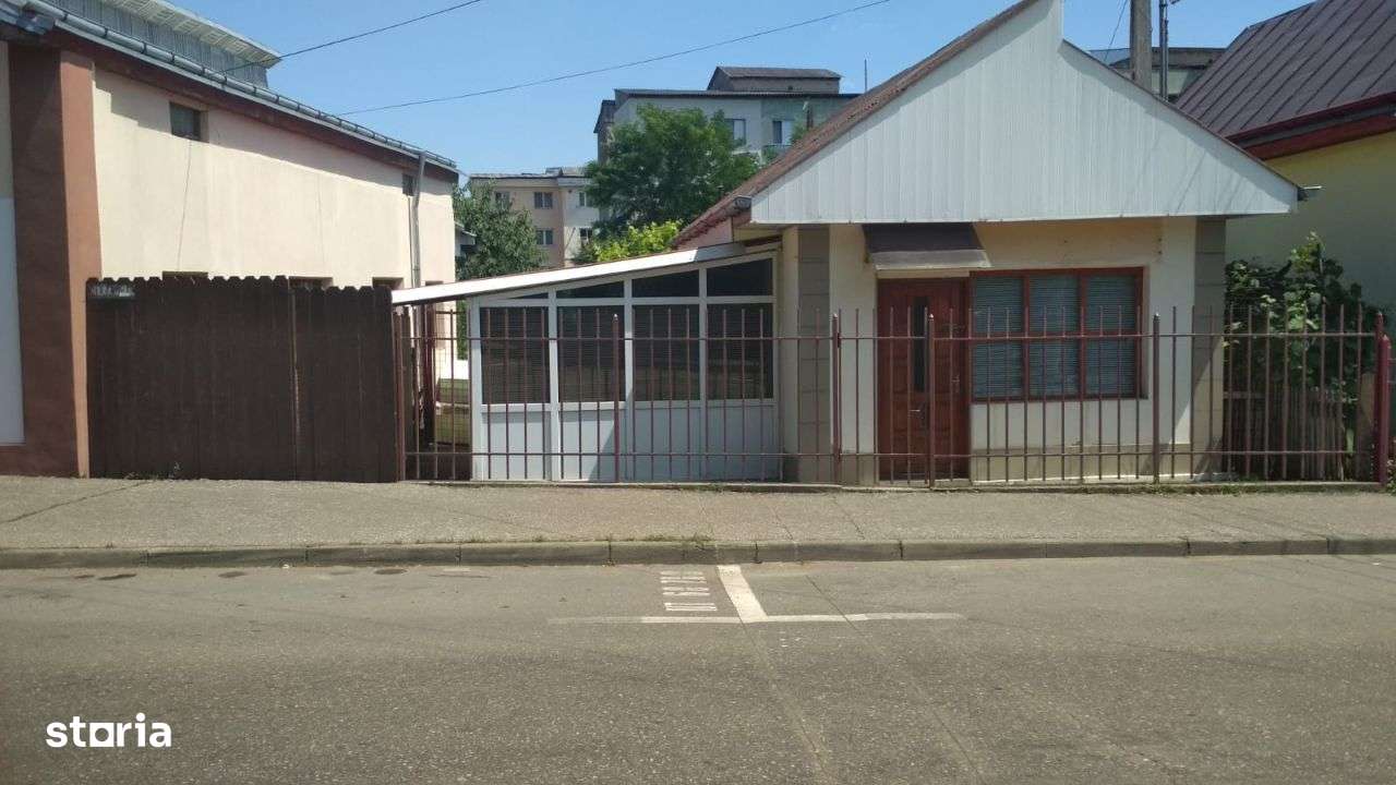 Proprietate in Roman zona centrala - Imagine principală: 2/7