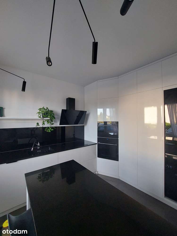 Dom w ciekawej aranżacji, wysoki standard, coś pięknego, parking-10